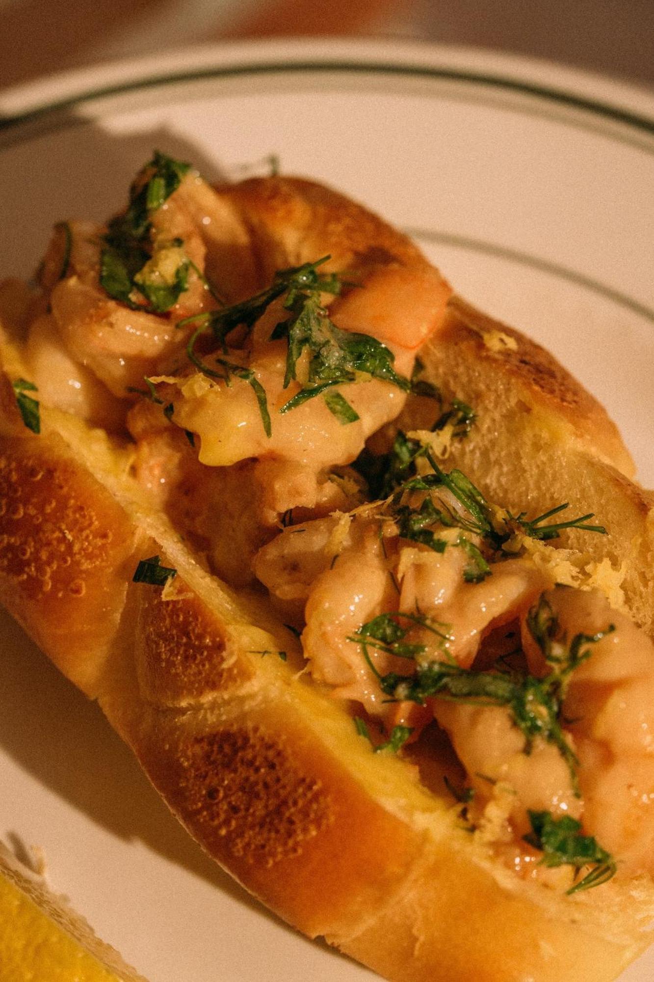Montauk Manor Hotel Eksteriør billede A scallop roll